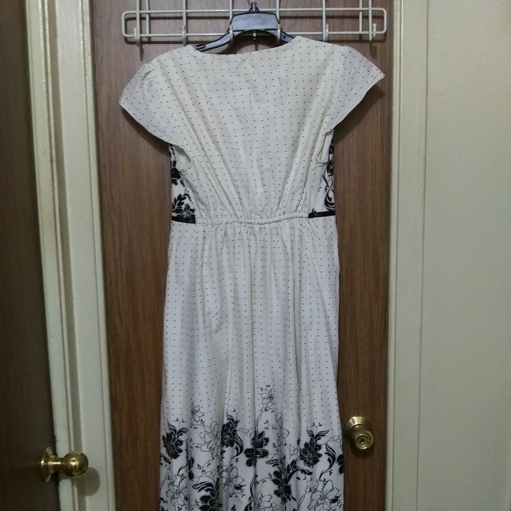 Gorgeous Flower Dress - Picture 7 of 16